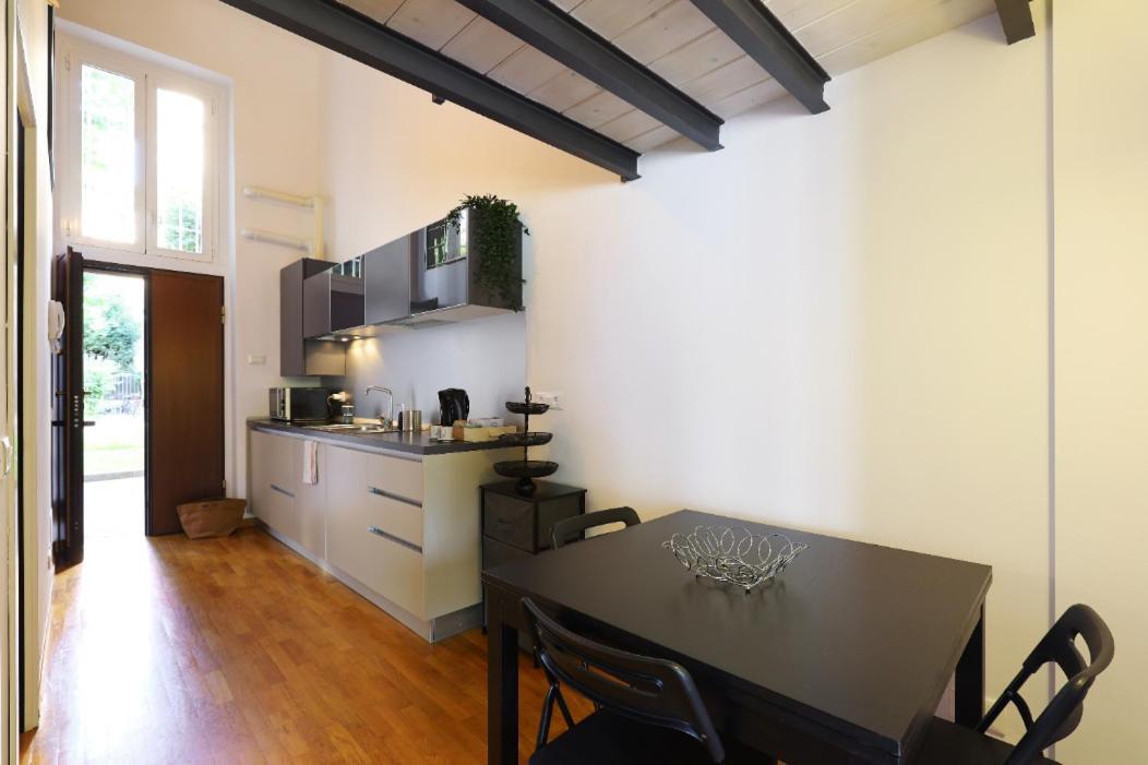 Paki Home nel cuore dei navigli di Milano Esterno foto